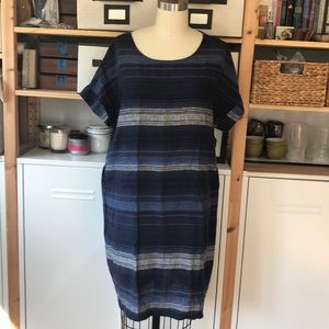 Linen blend dress with keyhole back detail